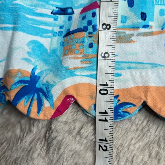 Crown & Ivory | Beach Theme Scalloped Hem Shelby Shorts - Picture 4 of 8